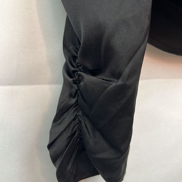 Astr the label black satin one shoulder blouse size medium NWT - Picture 6 of 14